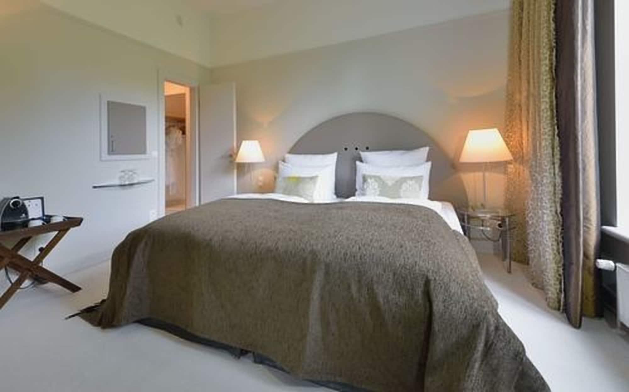 Privathotel Lindtner ฮัมบูร์ก ภายนอก รูปภาพ A bedroom at the hotel