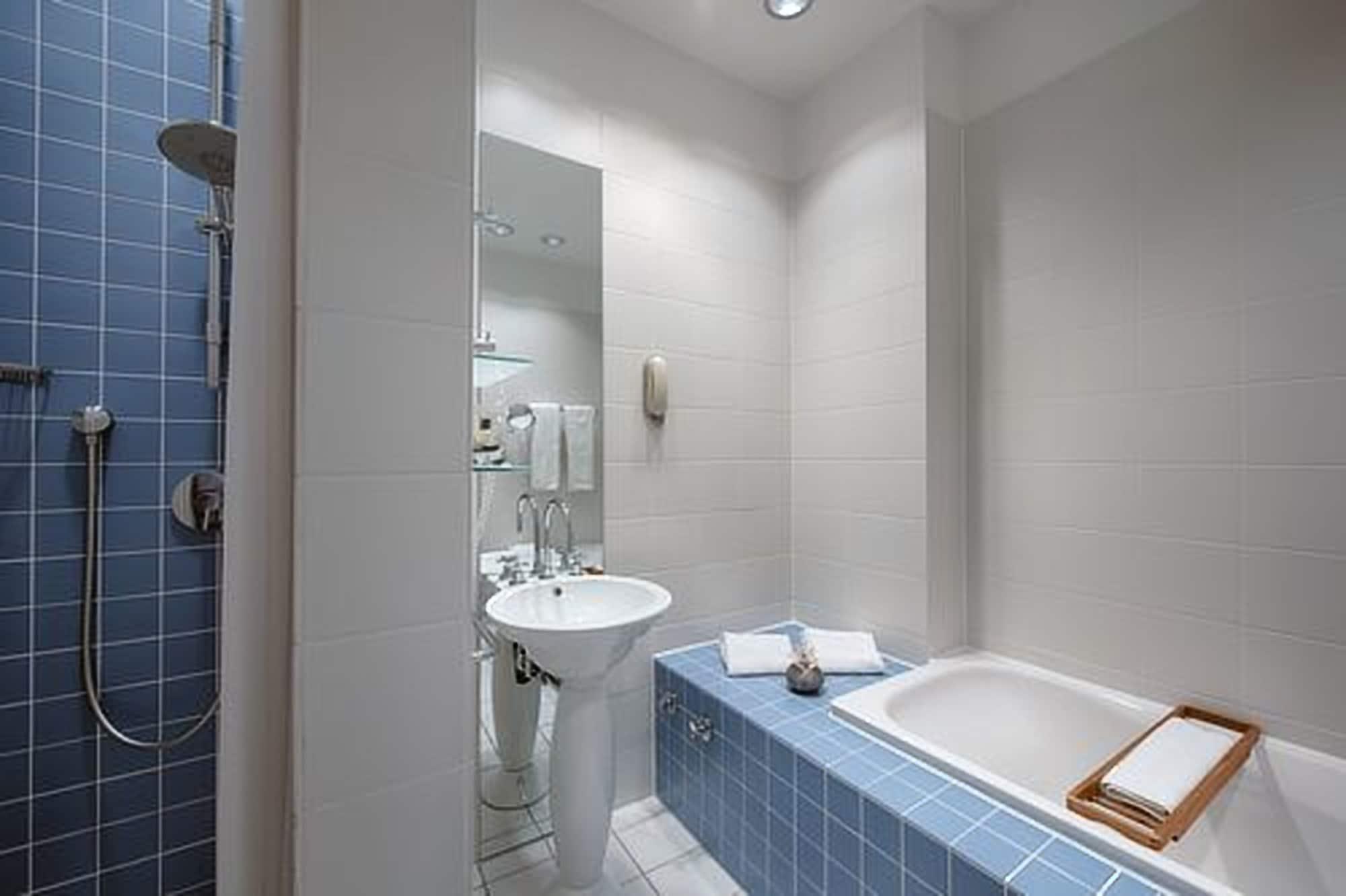 Privathotel Lindtner ฮัมบูร์ก ภายนอก รูปภาพ Bathroom