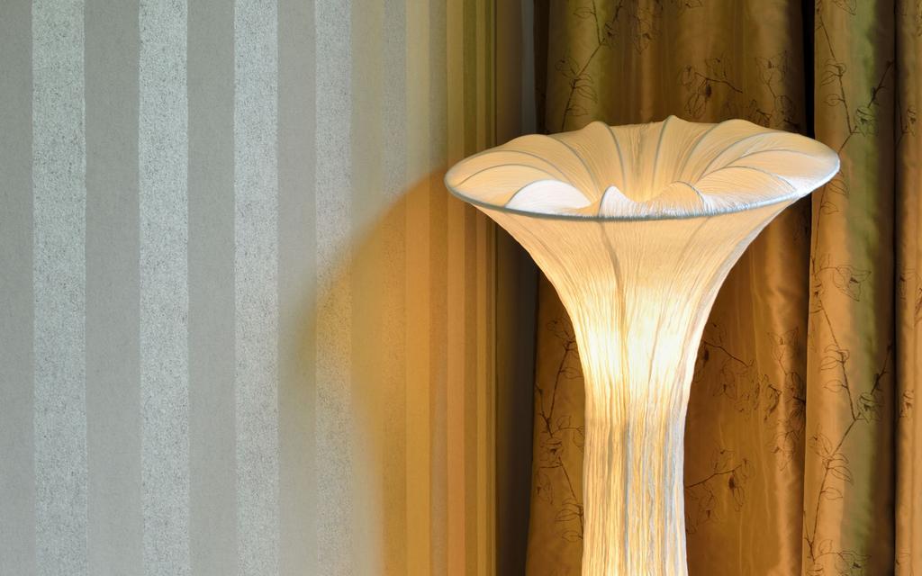 Privathotel Lindtner ฮัมบูร์ก ภายนอก รูปภาพ A floor lamp