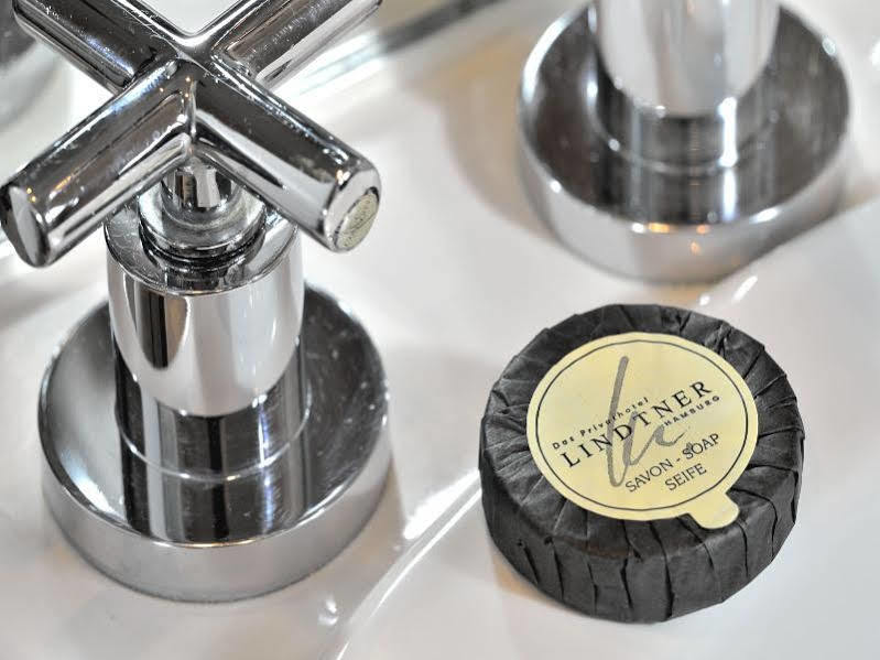Privathotel Lindtner ฮัมบูร์ก ภายนอก รูปภาพ Soap in a soap dish